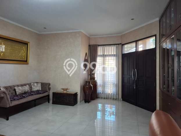 Ready to Use! Luxury House LT 226m2 Desain Elegan di Buah Batu Ready to Use! Luxury House LT 226m2 Desain Elegan di Buah Batu