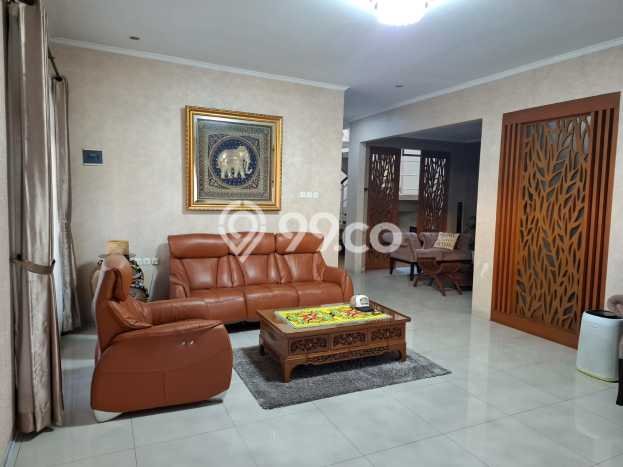 Ready to Use! Luxury House LT 226m2 Desain Elegan di Buah Batu Ready to Use! Luxury House LT 226m2 Desain Elegan di Buah Batu