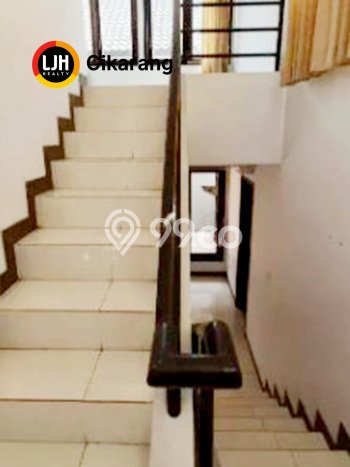 Disewakan Cepat Rumah Kondisi Bagus di Kawasan Lippo Cikarang, Cikarang Disewakan Cepat Rumah Kondisi Bagus di Kawasan Lippo Cikarang, Cikarang