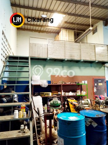 Untuk Dijual! Gudang di Jababeka Bekasi LT 408m2 / LB 300m2 Kawasan Strategis Untuk Dijual! Gudang di Jababeka Bekasi LT 408m2 / LB 300m2 Kawasan Strategis