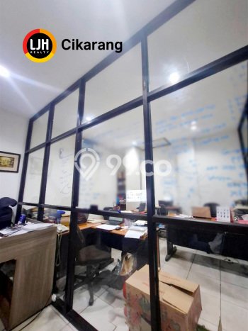 Gudang Dijual di Bekasi LT 1350m2 & LB 540m2 Lokasi Terbaik! Gudang Dijual di Bekasi LT 1350m2 & LB 540m2 Lokasi Terbaik!