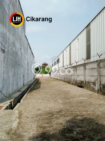 Unit Gudang Dijual di Bekasi LT 865m2 & LB 456m2 Unit Gudang Dijual di Bekasi LT 865m2 & LB 456m2