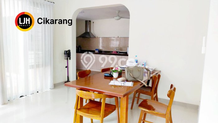 Dijual Rumah Premium dengan Fasilitas Sekitar Komplit di Lippo Cikarang, Cikarang Dijual Rumah Premium dengan Fasilitas Sekitar Komplit di Lippo Cikarang, Cikarang