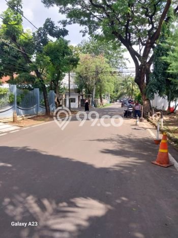 Rumah Luas Asri 3 KT Siap Pakai di Rawamangun Jakarta Timur Rumah Luas Asri 3 KT Siap Pakai di Rawamangun Jakarta Timur