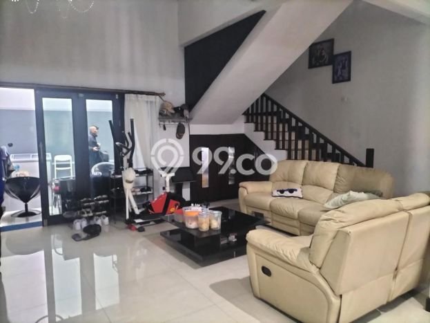 Siap Huni Hunian Elit 7 Kamar di Sukasari Dekat ke Mana Pun Siap Huni Hunian Elit 7 Kamar di Sukasari Dekat ke Mana Pun