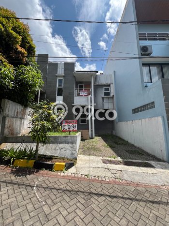 Dijual Rumah 2 Kamar Lokasi Strategis Bagus dan Strategis di Cisarua Dijual Rumah 2 Kamar Lokasi Strategis Bagus dan Strategis di Cisarua