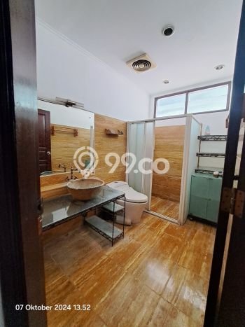 Hot Offer Hunian Premium Ideal dan Luas di Kebayoran Lama, Jakarta Selatan Hot Offer Hunian Premium Ideal dan Luas di Kebayoran Lama, Jakarta Selatan