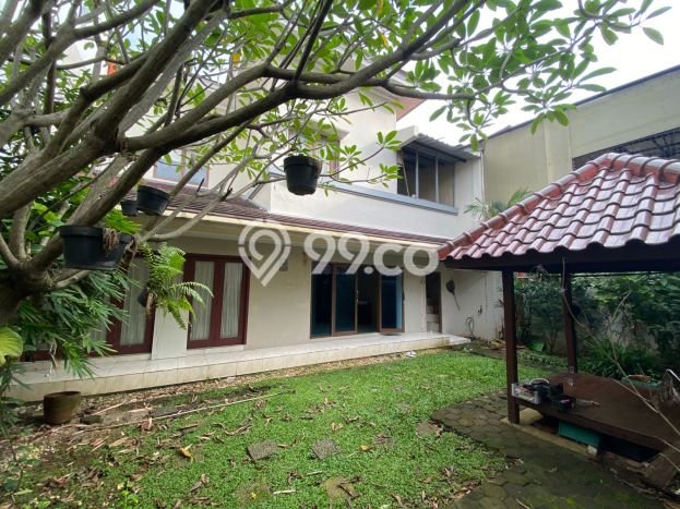 For Sale! Luxury House LT 300m2 Desain Elegan di Grand Wisata For Sale! Luxury House LT 300m2 Desain Elegan di Grand Wisata