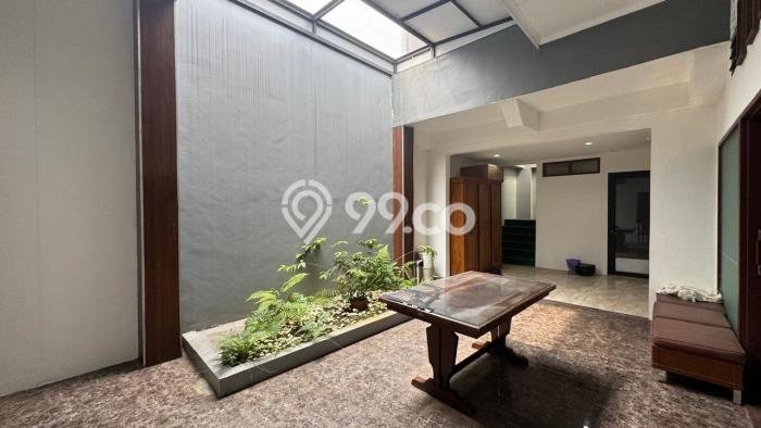 Rumah Kontrakan Jakarta Selatan LT 338m2 LB 200m2 Area Lebak Bulus Rumah Kontrakan Jakarta Selatan LT 338m2 LB 200m2 Area Lebak Bulus