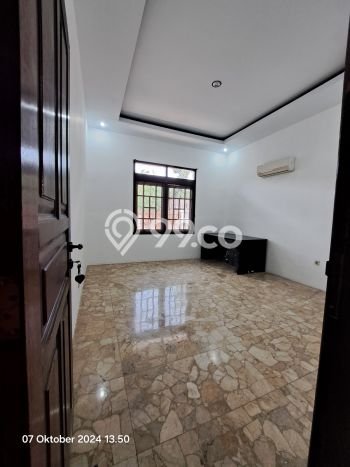 Hot Offer Hunian Premium Ideal dan Luas di Kebayoran Lama, Jakarta Selatan Hot Offer Hunian Premium Ideal dan Luas di Kebayoran Lama, Jakarta Selatan