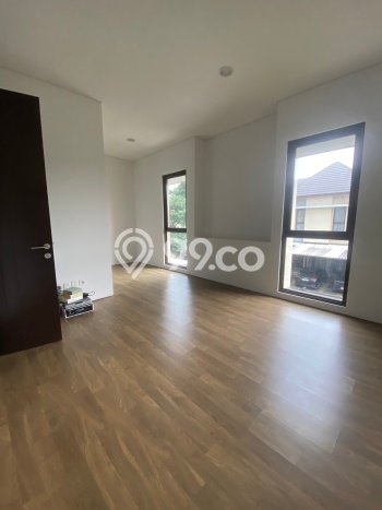 Hunian Elit LB 190m2 Siap Huni Desain Elegan di BSD Eminent, Tangerang Hunian Elit LB 190m2 Siap Huni Desain Elegan di BSD Eminent, Tangerang