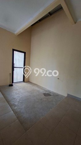Disewakan! Rumah 3 Kamar Tidur &
3 Kamar Mandi di Green Lake City, Jakarta Barat Disewakan! Rumah 3 Kamar Tidur &
3 Kamar Mandi di Green Lake City, Jakarta Barat
