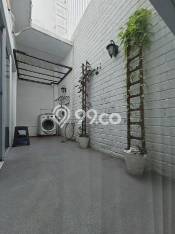 Rumah Kontrakan Jakarta Barat LT 90m2 LB 198m2 Area Green Lake City Rumah Kontrakan Jakarta Barat LT 90m2 LB 198m2 Area Green Lake City