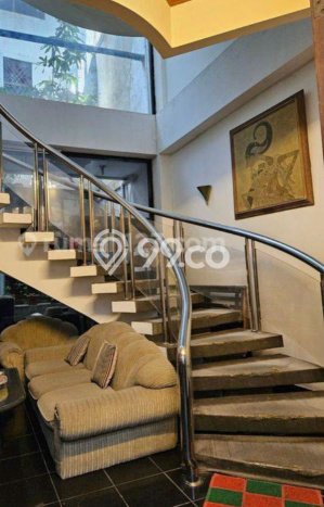 Ruko Dijual di Jakarta Barat LT 235m2 & LB 940m2 Lokasi Terbaik! Ruko Dijual di Jakarta Barat LT 235m2 & LB 940m2 Lokasi Terbaik!