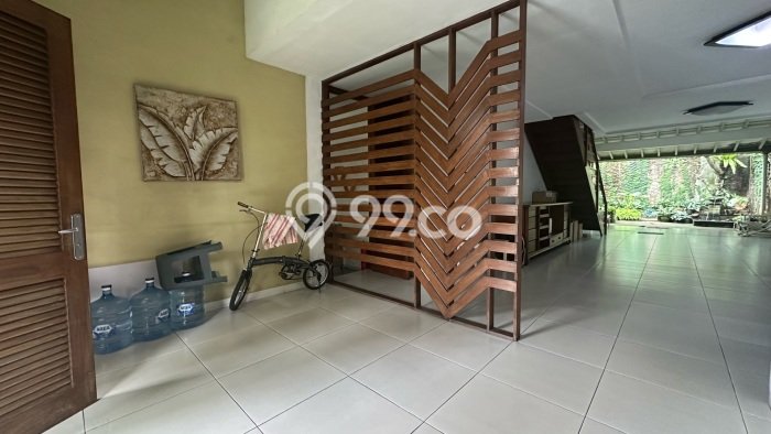 For Sale! Luxury House LT 336m2 Desain Modern di Puri Indah For Sale! Luxury House LT 336m2 Desain Modern di Puri Indah
