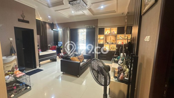 Ready to Use! Luxury House LT 137m2 Desain Modern di Tomang Ready to Use! Luxury House LT 137m2 Desain Modern di Tomang