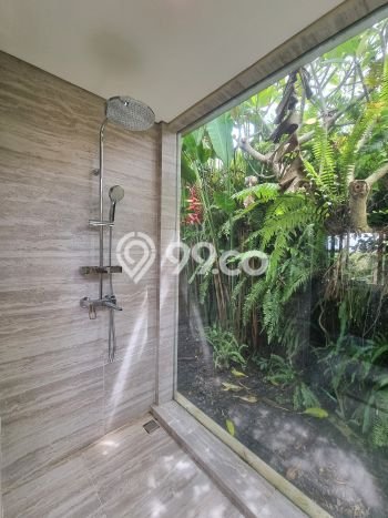 FOR SALE! Vila Kawasan , Area 428m2m², Lokasi Premium FOR SALE! Vila Kawasan , Area 428m2m², Lokasi Premium