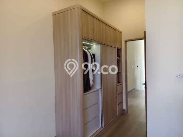 Rumah Modern 3 KT di BSD City Tangerang Semi Furnished Rumah Modern 3 KT di BSD City Tangerang Semi Furnished