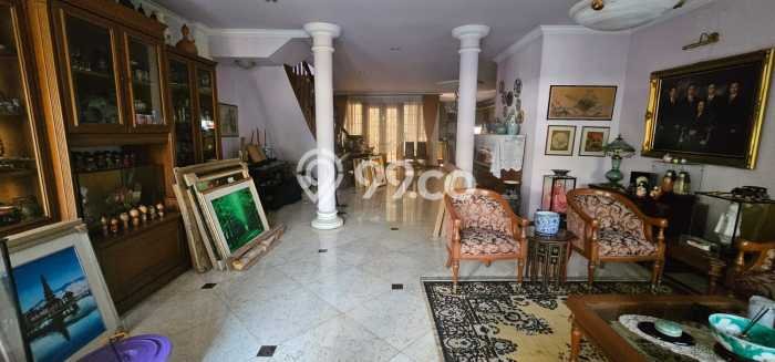 Rumah Elit Modern Tanpa Renovasi di Tanjung Barat Jakarta Selatan Rumah Elit Modern Tanpa Renovasi di Tanjung Barat Jakarta Selatan