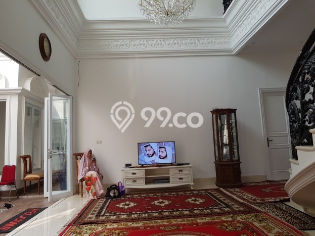 Rumah Mewah LB 405m2 Siap Pakai Desain Elegan di Pondok Kelapa, Jakarta Timur Rumah Mewah LB 405m2 Siap Pakai Desain Elegan di Pondok Kelapa, Jakarta Timur
