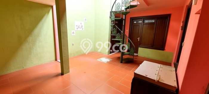 Rumah Elit Modern Siap Huni di Mampang Jakarta Selatan Rumah Elit Modern Siap Huni di Mampang Jakarta Selatan
