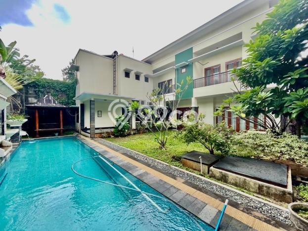 Dijual Hunian Mewah dengan Fasilitas Sekitar Lengkap di Menteng, Jakarta Pusat Dijual Hunian Mewah dengan Fasilitas Sekitar Lengkap di Menteng, Jakarta Pusat
