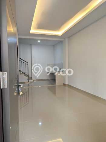Dijual Rumah Eksklusif 3 KT di Gading Serpong, Tangerang Dijual Rumah Eksklusif 3 KT di Gading Serpong, Tangerang