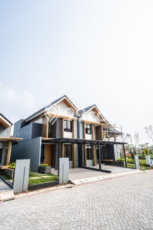 Dijual Rumah 3 Kamar Lokasi Ideal Nyaman dan Strategis di Kemang Dijual Rumah 3 Kamar Lokasi Ideal Nyaman dan Strategis di Kemang