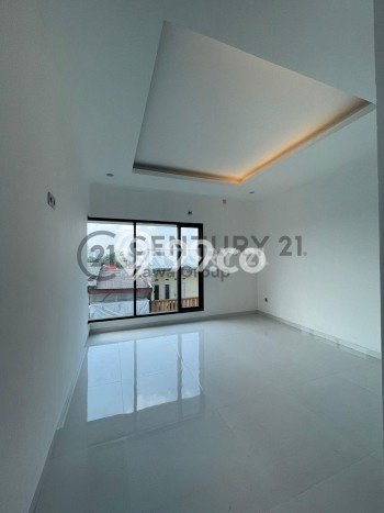 For Sale! Luxury House LT 103m2 Desain Elegan di Kalibata For Sale! Luxury House LT 103m2 Desain Elegan di Kalibata