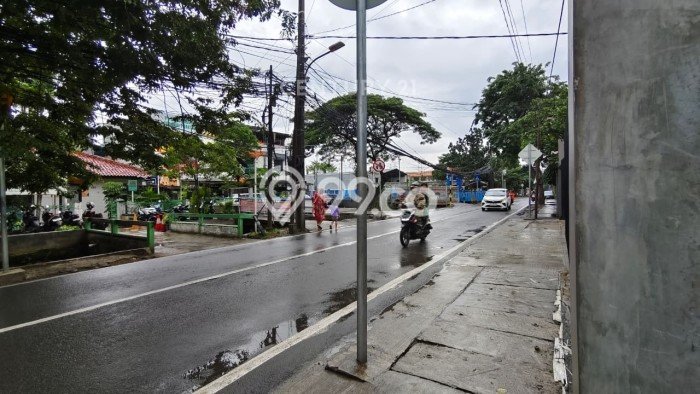 Unit Komersial Dijual di Jakarta Barat LT 200m2 & LB 350m2 Unit Komersial Dijual di Jakarta Barat LT 200m2 & LB 350m2