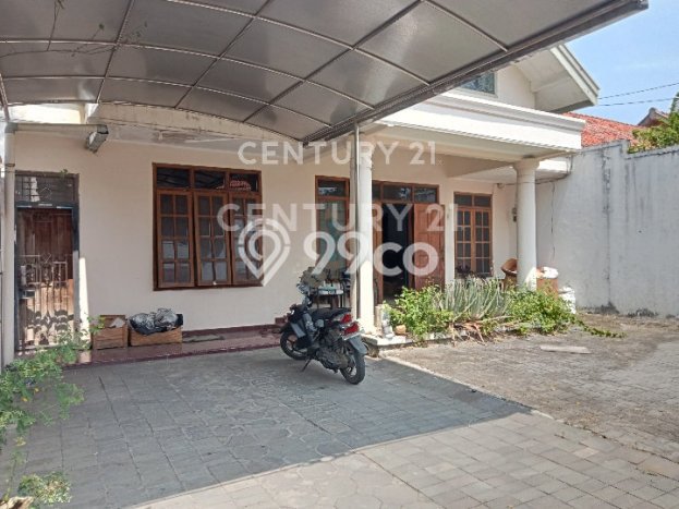 Lokasi terbaik! Rumah siap huni dikontrakkan di Tegal Barat LB 300m2 Lokasi terbaik! Rumah siap huni dikontrakkan di Tegal Barat LB 300m2