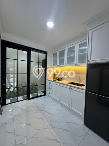 Hunian Mewah Siap Huni LT 57m2 di Mampang Prapatan, Jakarta Selatan Hunian Mewah Siap Huni LT 57m2 di Mampang Prapatan, Jakarta Selatan