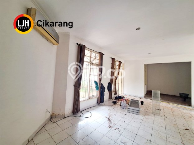 Rumah Modern Minimalis 3 Kamar Bisa Langsung Pindah di Lippo Cikarang Rumah Modern Minimalis 3 Kamar Bisa Langsung Pindah di Lippo Cikarang