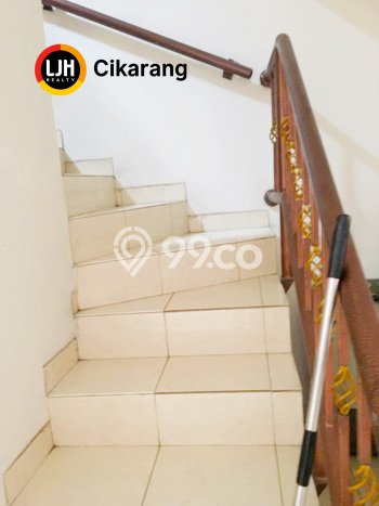Rumah Strategis Modern Lb 150m2 di Lippo Cikarang, Cikarang Rumah Strategis Modern Lb 150m2 di Lippo Cikarang, Cikarang