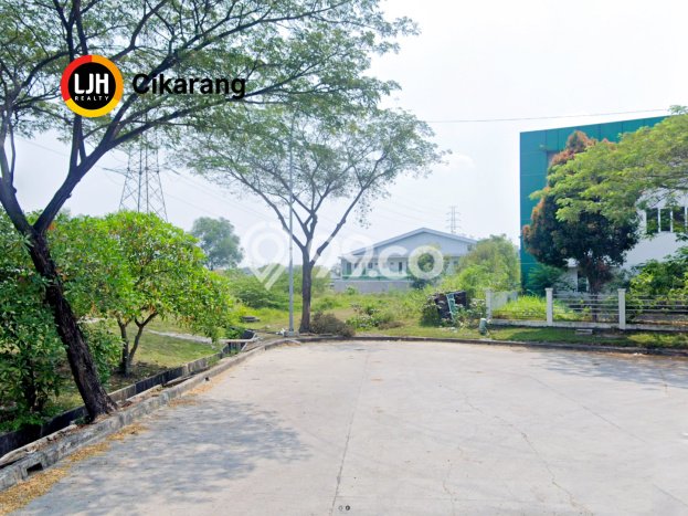 Lahan untuk Dijual Lokasi Lippo Cikarang, Cikarang Luas 847m2 - Lahan untuk Dijual Lokasi Lippo Cikarang, Cikarang Luas 847m2 -