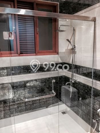 Disewakan Rumah Nyaman di Ampera LT 1000m2 / LB 700m2 Kondisi Bagus Disewakan Rumah Nyaman di Ampera LT 1000m2 / LB 700m2 Kondisi Bagus