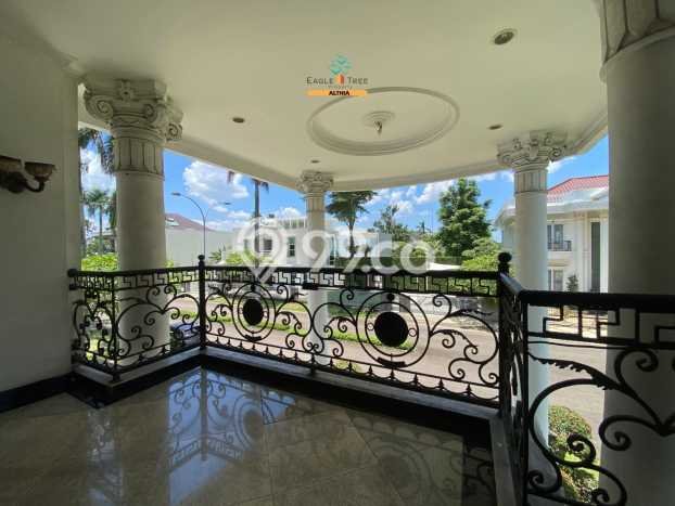 Ready to Use! Luxury House LT 580m2 Desain Elegan di BSD Ready to Use! Luxury House LT 580m2 Desain Elegan di BSD