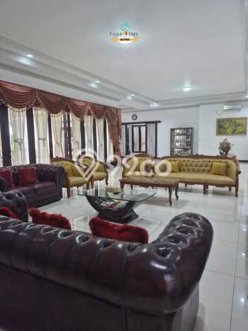 Siap Huni Hunian Elit 5 Kamar di BSD Dekat ke Mana Saja Siap Huni Hunian Elit 5 Kamar di BSD Dekat ke Mana Saja