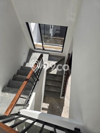 Hunian Mewah LB 211m2 Siap Pakai Desain Elegan di Bintaro, Tangerang Selatan Hunian Mewah LB 211m2 Siap Pakai Desain Elegan di Bintaro, Tangerang Selatan
