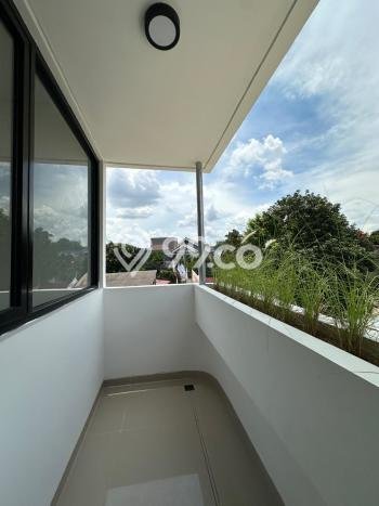 Rumah Strategis Modern Lb 110m2 di Jagakarsa, Jakarta Selatan Rumah Strategis Modern Lb 110m2 di Jagakarsa, Jakarta Selatan