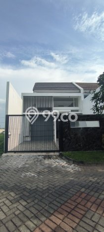 Rumah Strategis Minimalis Lb 90m2 di Menganti, Gresik Rumah Strategis Minimalis Lb 90m2 di Menganti, Gresik