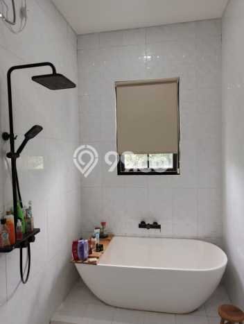 Dijual Rumah Premium dengan Fasilitas Sekitar Komplit di BSD, Tangerang Selatan Dijual Rumah Premium dengan Fasilitas Sekitar Komplit di BSD, Tangerang Selatan