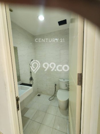 Disewakan! Rumah 3 Kamar Tidur &
3 Kamar Mandi di Pantai Indah Kapuk, Jakarta Utara Disewakan! Rumah 3 Kamar Tidur &
3 Kamar Mandi di Pantai Indah Kapuk, Jakarta Utara