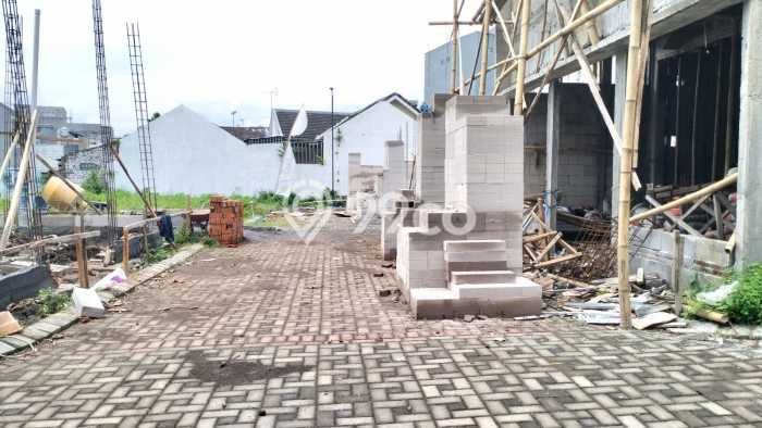Dijual Rumah Kost di Tunggulwulung, Malang, 10 KT, 10 KM, Bangunan 130m2 Dijual Rumah Kost di Tunggulwulung, Malang, 10 KT, 10 KM, Bangunan 130m2