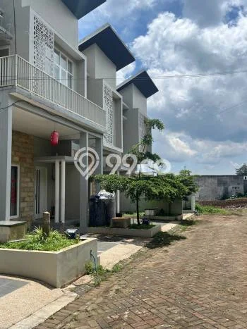 Unit Kost Dijual di Kawasan Batu Batu dengan 3 KT Unit Kost Dijual di Kawasan Batu Batu dengan 3 KT