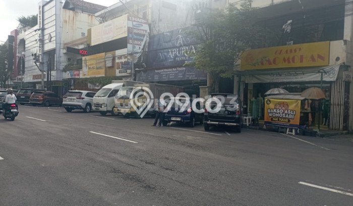 Ruko untuk disewa di Gondokusuman punya LT 145m2 & LB 500m2 harga sewa kompetitif Ruko untuk disewa di Gondokusuman punya LT 145m2 & LB 500m2 harga sewa kompetitif
