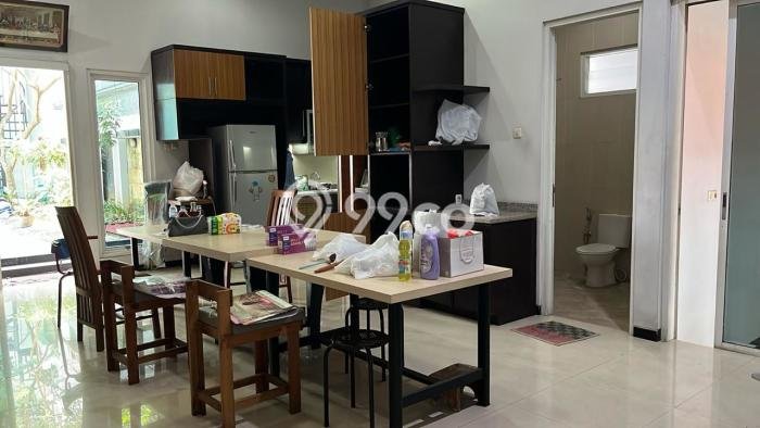 Rumah Bagus Siap Pakai Di Banyumanik Luas 450m2 Lokasi Strategis Rumah Bagus Siap Pakai Di Banyumanik Luas 450m2 Lokasi Strategis