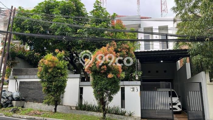 Rumah Bagus Siap Pakai Di Banyumanik Luas 450m2 Lokasi Strategis Rumah Bagus Siap Pakai Di Banyumanik Luas 450m2 Lokasi Strategis