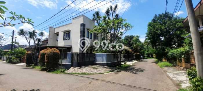 Jual Rumah Luas Elegan Dengan View Eksklusif di Bintaro, Jakarta Selatan Jual Rumah Luas Elegan Dengan View Eksklusif di Bintaro, Jakarta Selatan