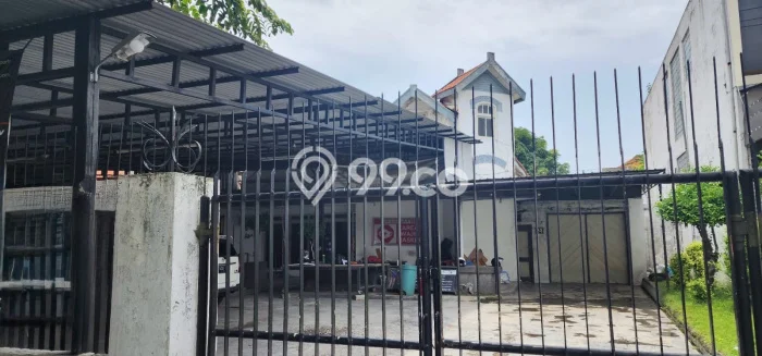 Rumah Eksklusif Siap Huni LT 1m2 di Sawahan, Surabaya Rumah Eksklusif Siap Huni LT 1m2 di Sawahan, Surabaya